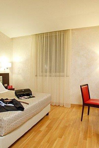 Breaking-Hotel-Matrimoniale-4